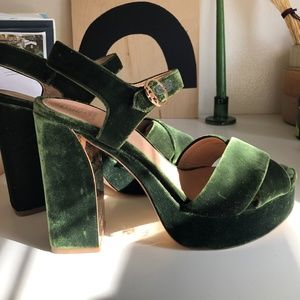 Tory Burch Loretta 115 Velvet Green Platform